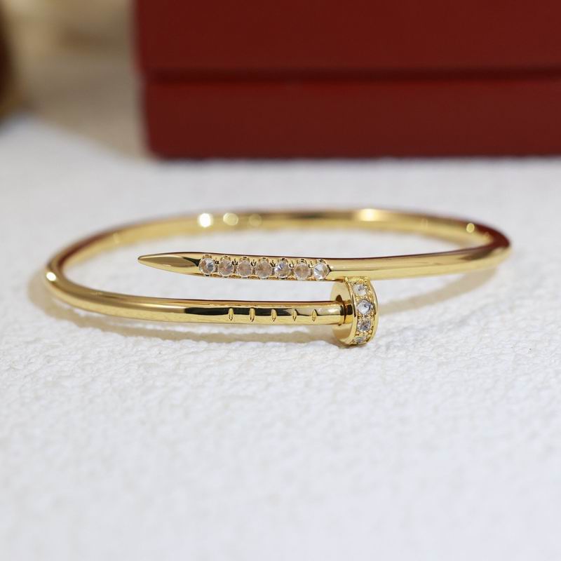 Cartier Bracelet ID:20261020-100